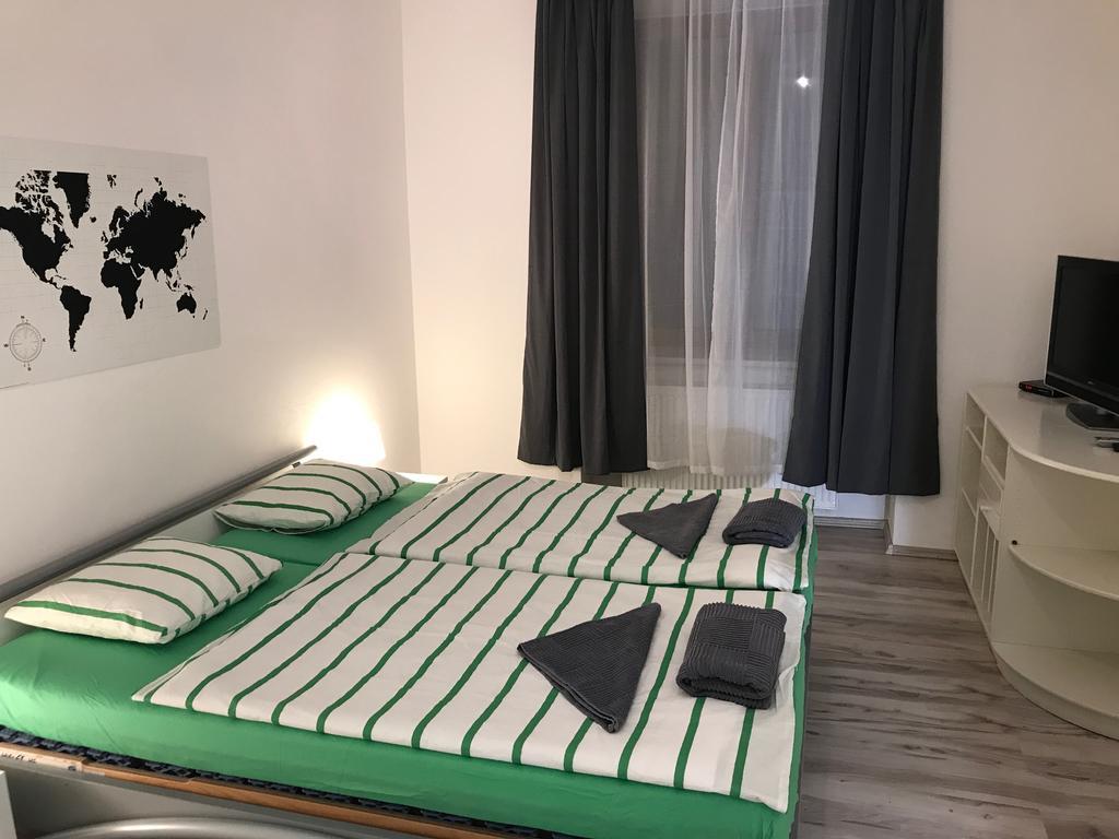 Big Homebase With Billardtable Appartement *