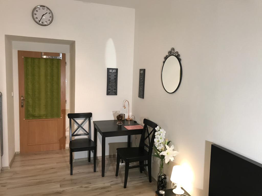 Big Homebase With Billardtable Апартаменты Прага