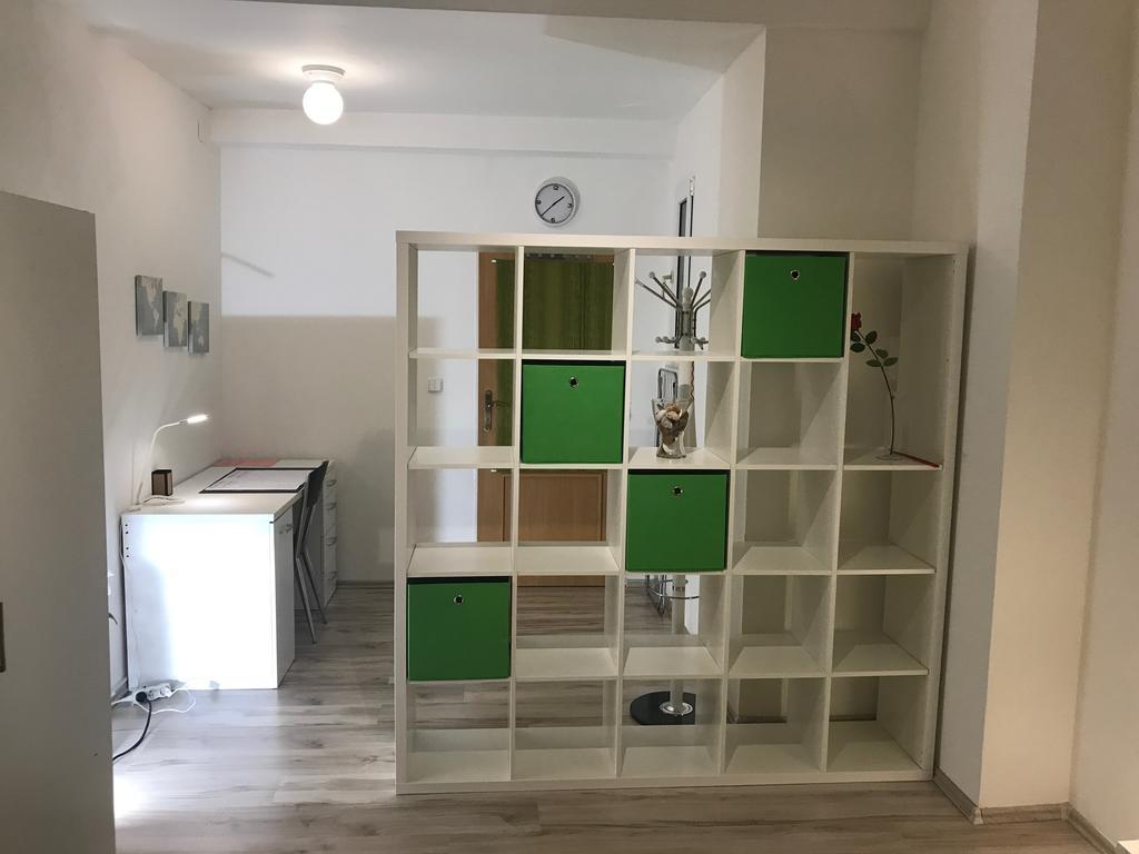 Big Homebase With Billardtable * Прага